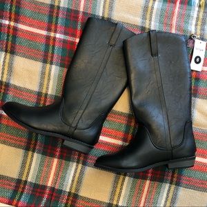 NWT Cat & Jack 👢 Size 6 Kids/Women’s Boots